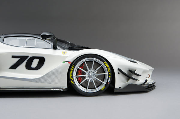 Ferrari FXX-K Evo available now at 1:8 scale – Amalgam Collection
