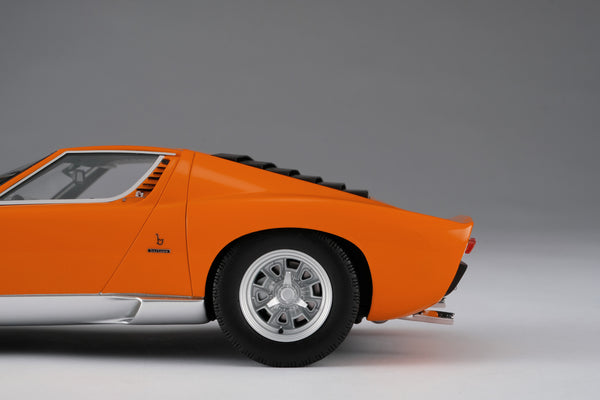 ランボルギーニ・Miura P400 SV | Amalgam Collection