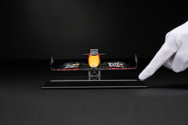 イッツァページ REDBULL Oracle Red Bull Racing RB18 Nosecone – Amalgam Collection
