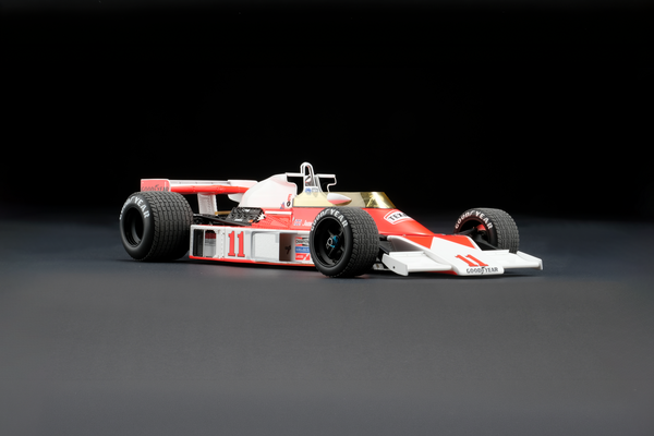 HEROIMAGE-McLarenM23D-
