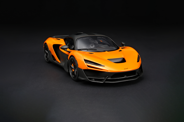 HeroImageEdit-McLarenW11.