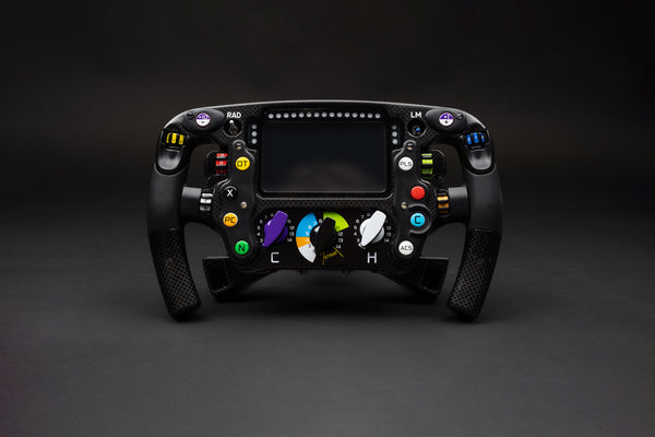 1/2 ステアリング マクラーレン F1 MCL ノリス ピアストリ 2023 Heroimagewideedit_3b7a8675-