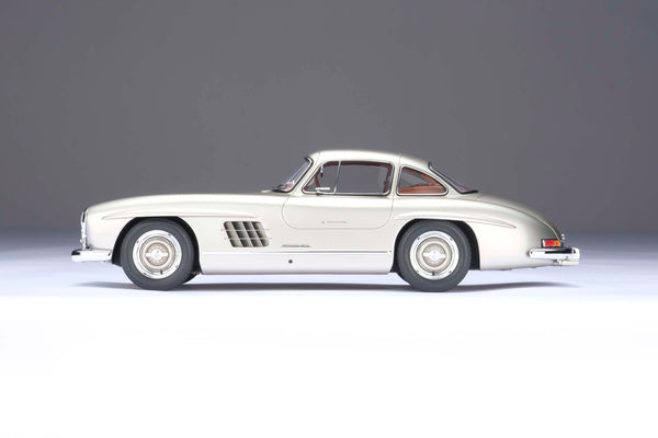メルセデス-ベンツ 300SL ガルウィング – Amalgam Collection