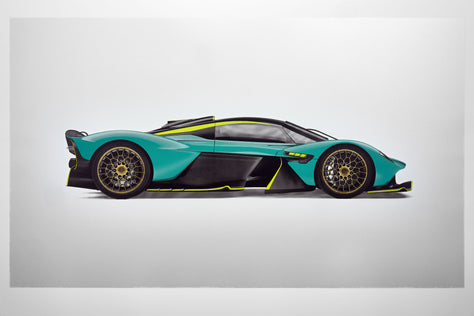 Aston Martin Valkyrie – Alan Thornton – Kunst-Siebdruck – Gold Edition