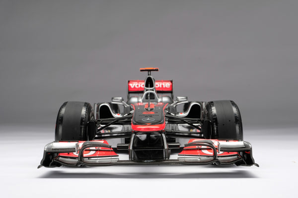 アマルガム1/4 マクラーレンF1 ステアリング2個セット(MP4-26他) アマルガム1/4 マクラーレンF1 ステアリング2個セット部品外れあり