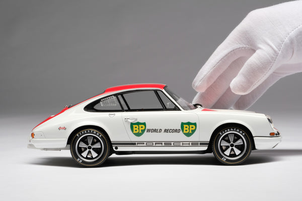 ポルシェ 911R (1967) – Amalgam Collection