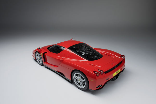FERRARI ENZO 2002 Rouge IXO FER001 1:43 de reference FER001 FERRARI ENZO 2002 Rouge IXO FER001 1:43 de reference FER001