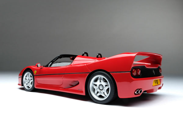 フェラーリ F50 – Amalgam Collection