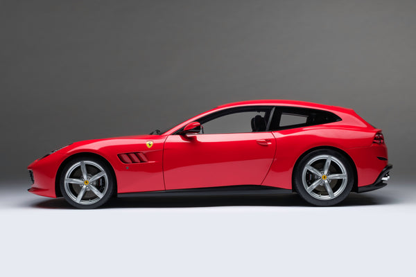 Ferrari GTC4 ルッソ（レッド） – Amalgam Collection