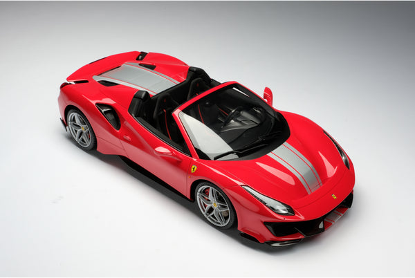 Ferrari 488 Pista and the 488 Pista Spider at 1:8 scale