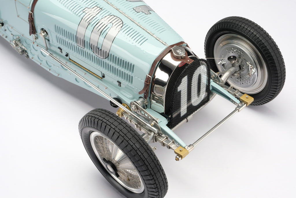 Explore the details of the Bugatti Type 59 at 1:8 scale