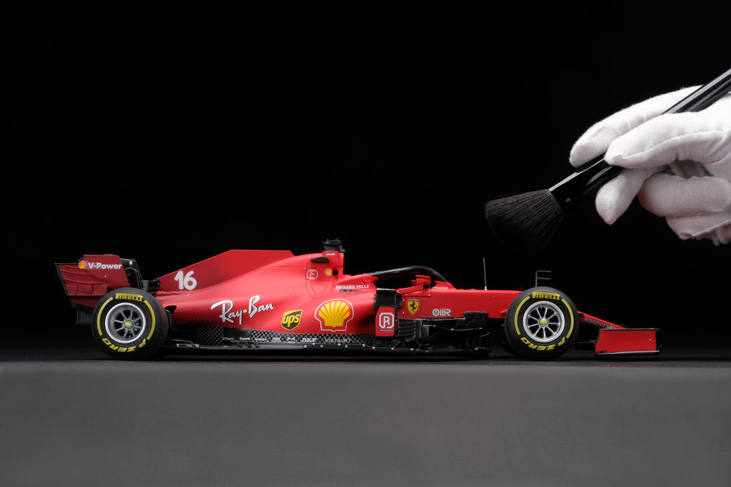Ferrari SF21 at 1:18 Scale