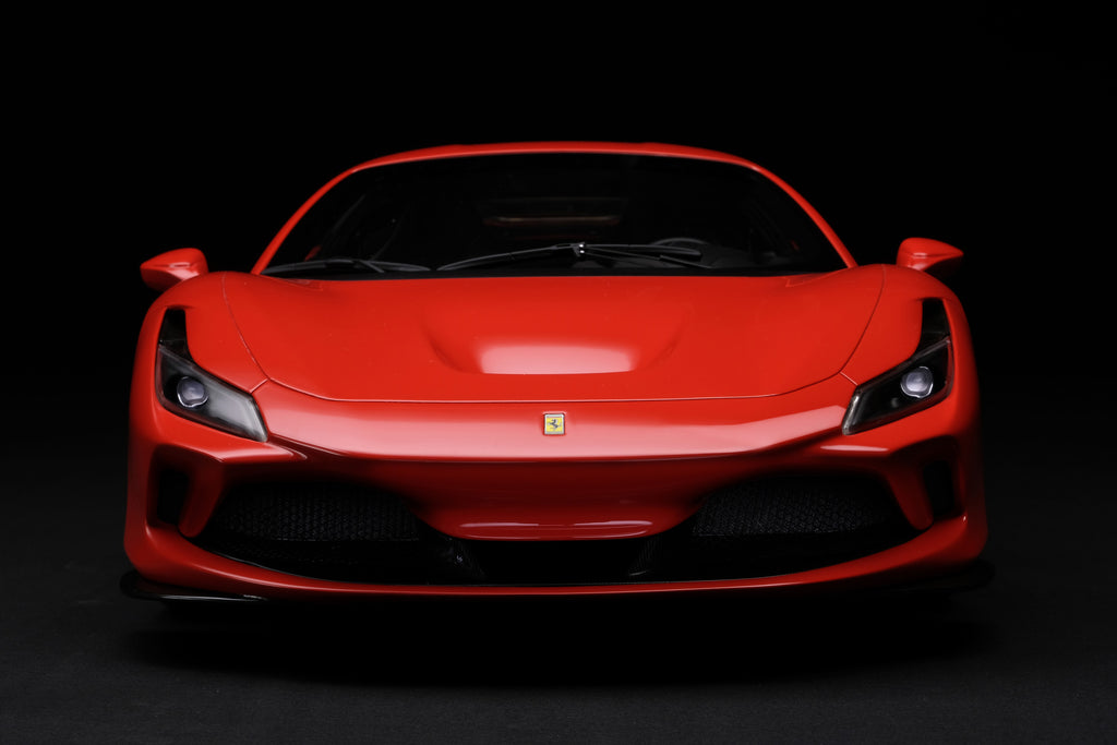 Profundiza en los detalles: el Ferrari F8 Tributo
