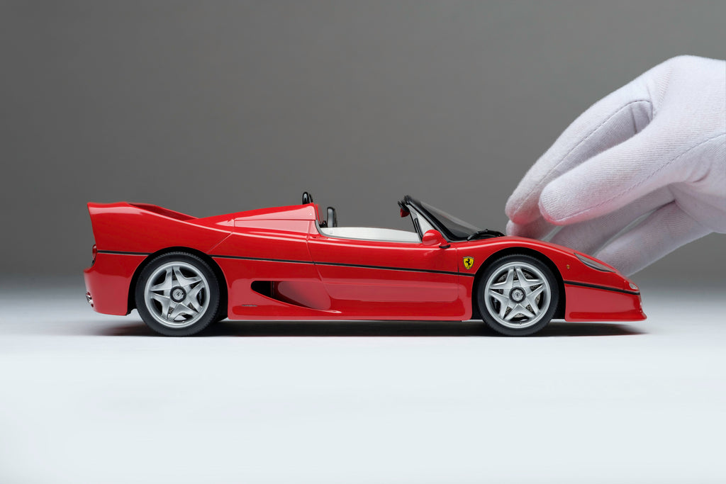 Amalgam vervollständigt die nächste mit Spannung erwartete Charge von Ferrari F50-Modellen im Maßstab 1:18