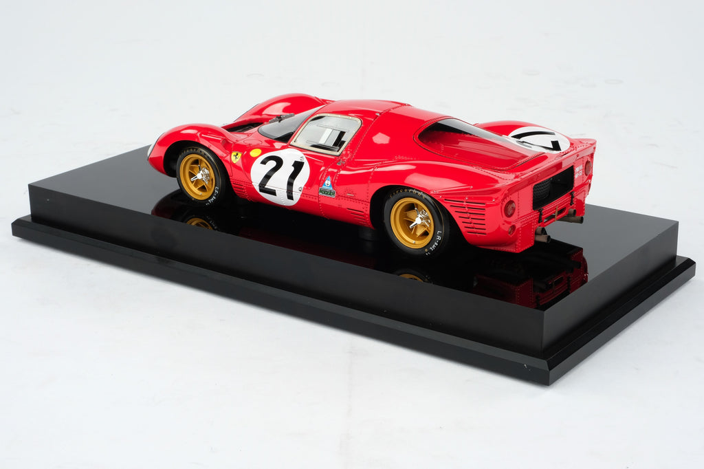 Ferrari 330P4 - Le Mans 1968 at 1:18 scale
