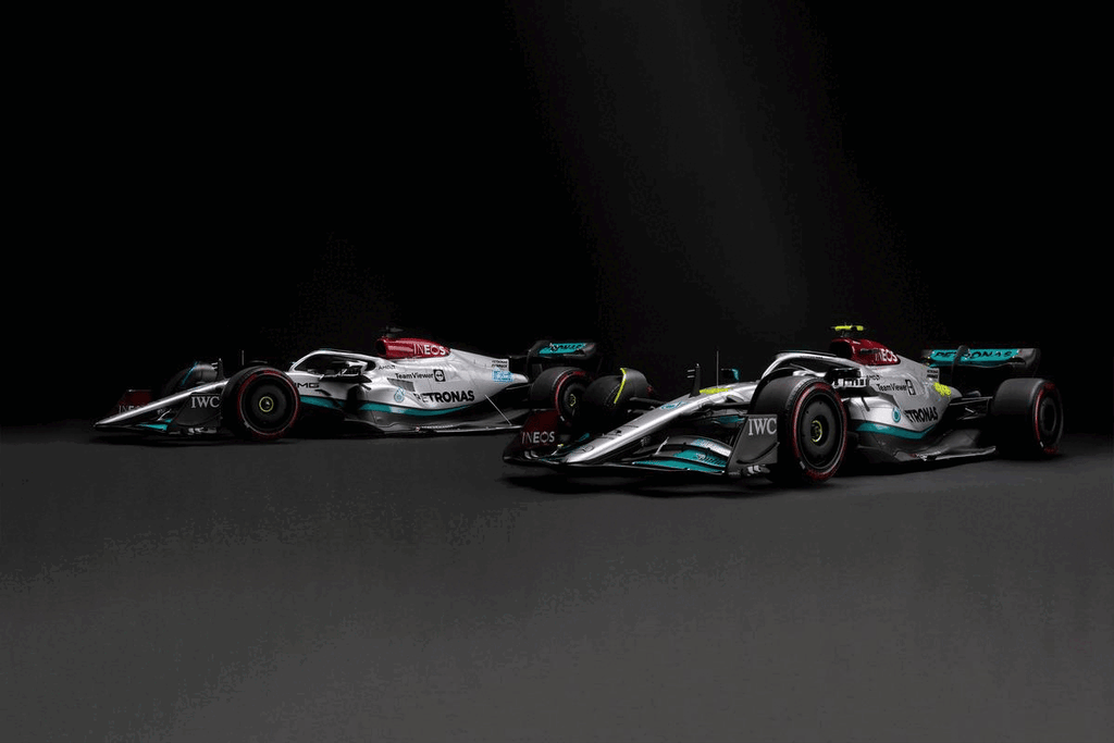 Vorstellung des Mercedes-AMG F1 W13 E Performance im Maßstab 1:8
