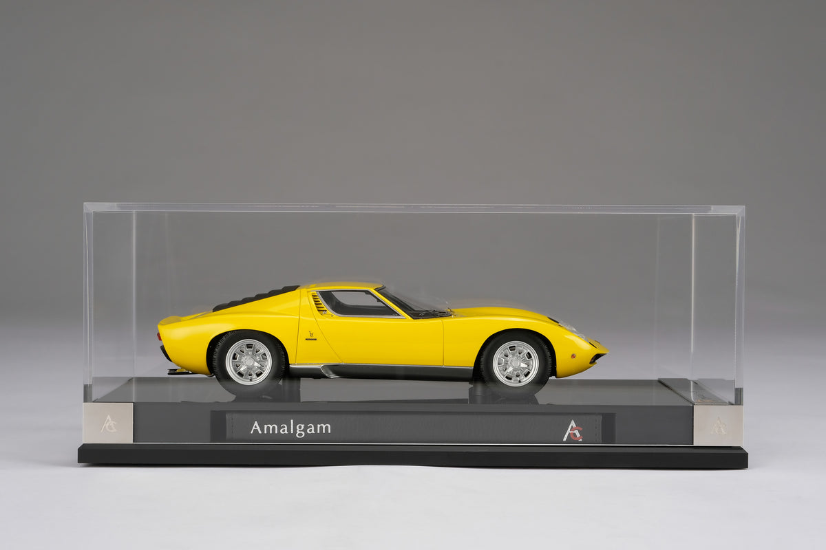 Lamborghini Miura P400 SV  Edition in Giallo Miura (Yellow) at 1:18 scale by Amalgam Collection