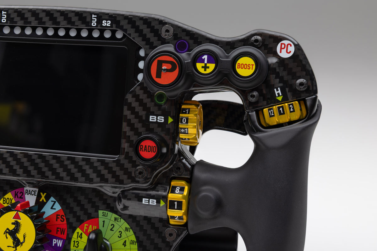 Volant Ferrari SF-26 (2026) - Lewis Hamilton