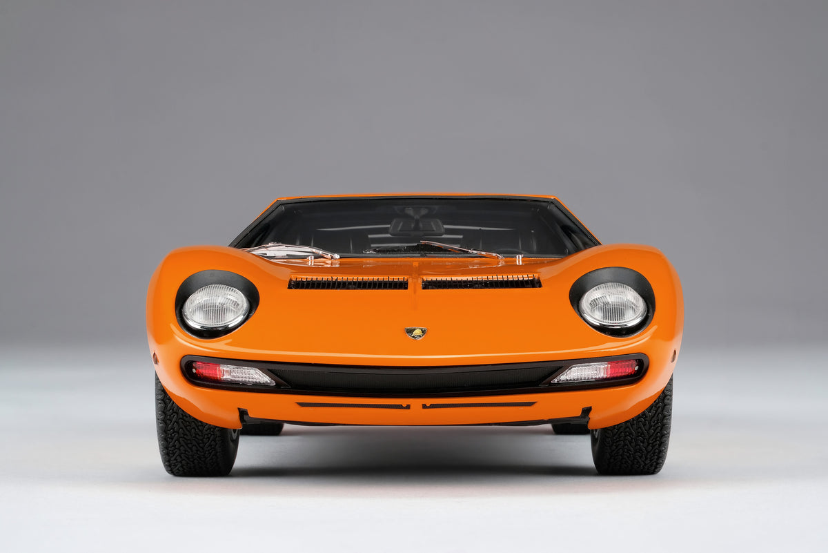 Lamborghini Miura P400 SV Edition in Arancia Miura (Orange) at 1:18 scale by Amalgam Collection