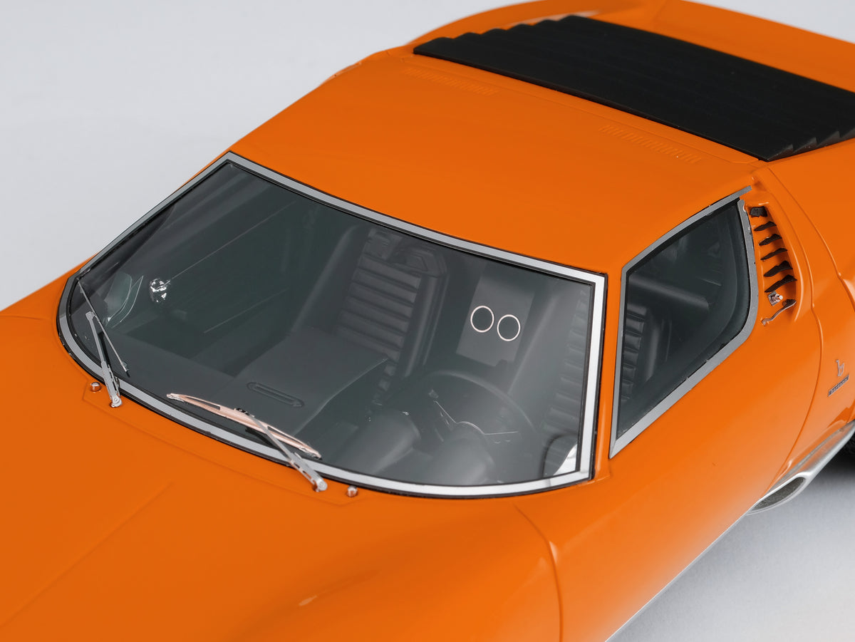 Lamborghini Miura P400 SV Edition in Arancia Miura (Orange) at 1:18 scale by Amalgam Collection