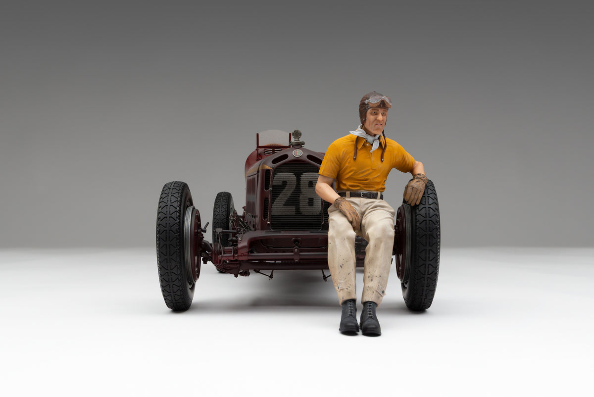Alfa Romeo 8C 2300 "Monza" - 1932 Monaco Grand Prix Winner - Tazio Nuvolari Figure Edition at 1:8 scale by Amalgam Collection