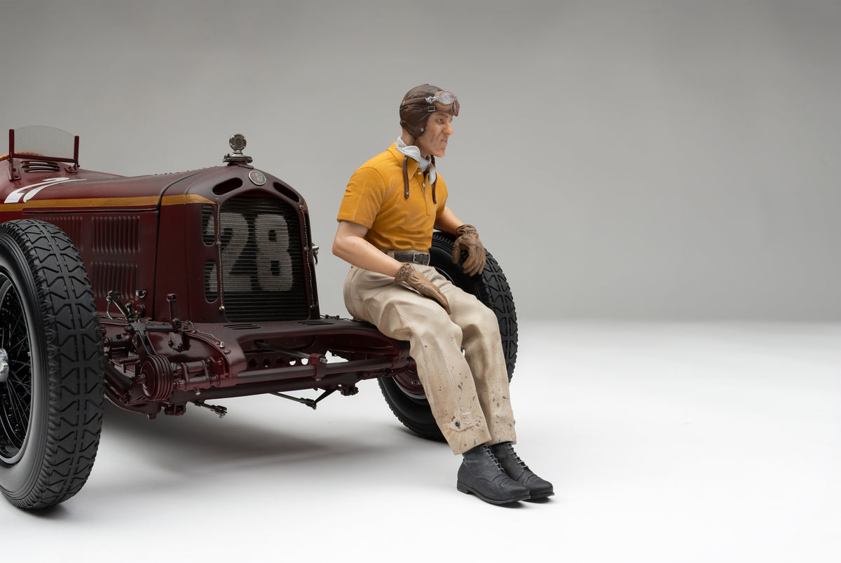 Alfa Romeo 8C 2300 "Monza" - 1932 Monaco Grand Prix Winner - Tazio Nuvolari Figure Edition at 1:8 scale by Amalgam Collection