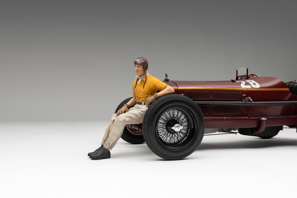Alfa Romeo 8C 2300 "Monza" - 1932 Monaco Grand Prix Winner - Tazio Nuvolari Figure Edition at 1:8 scale by Amalgam Collection