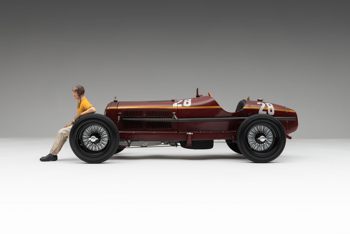 Alfa Romeo 8C 2300 "Monza" - 1932 Monaco Grand Prix Winner - Tazio Nuvolari Figure Edition at 1:8 scale by Amalgam Collection