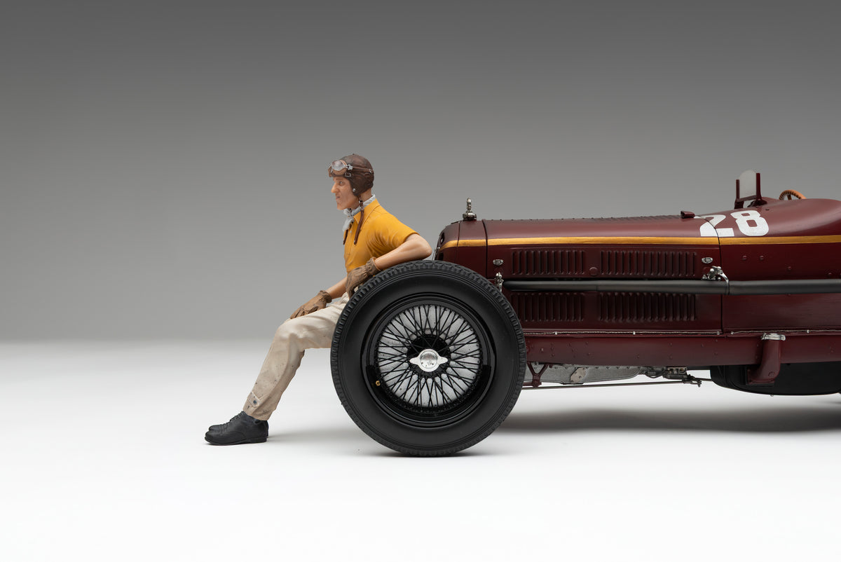 Alfa Romeo 8C 2300 "Monza" - 1932 Monaco Grand Prix Winner - Tazio Nuvolari Figure Edition at 1:8 scale by Amalgam Collection