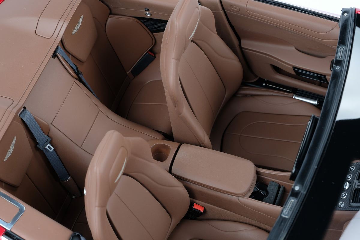 Aston Martin Vanquish Volante - Tailor Made