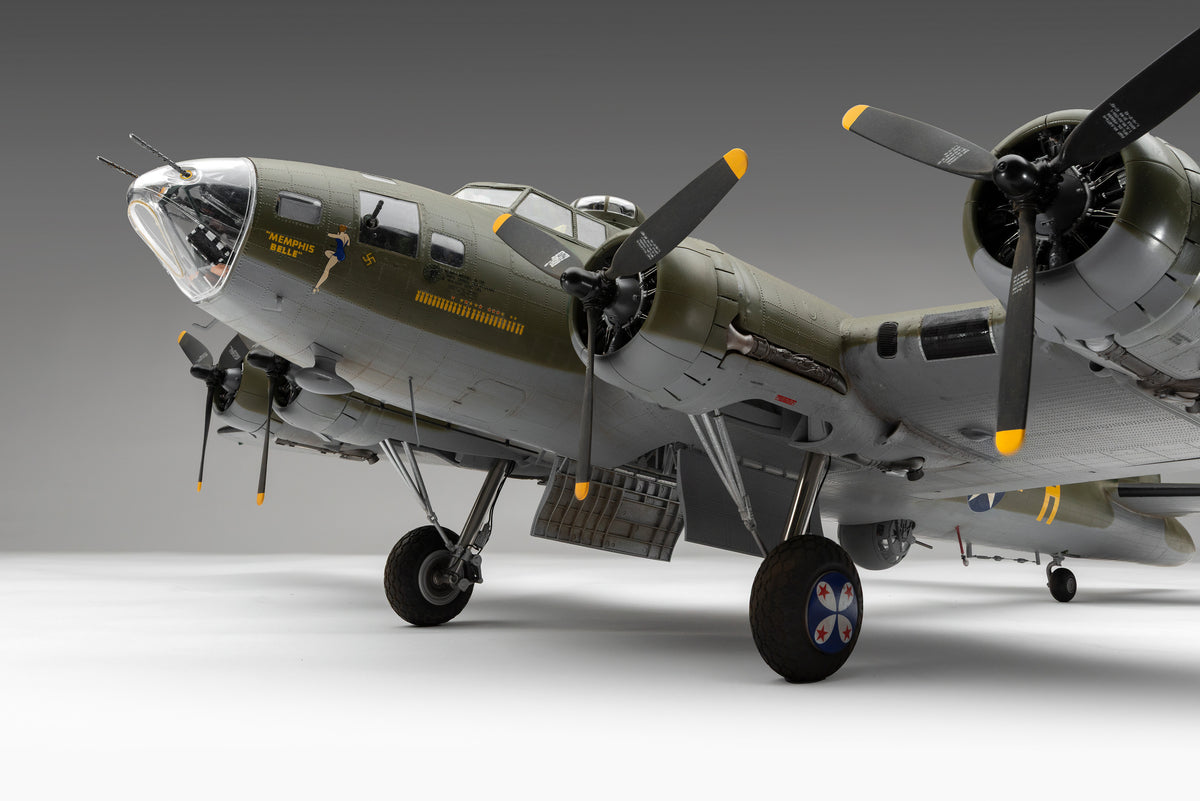 B-17F Flying Fortress - 'Memphis Belle' at 1:32 scale by Amalgam Collection