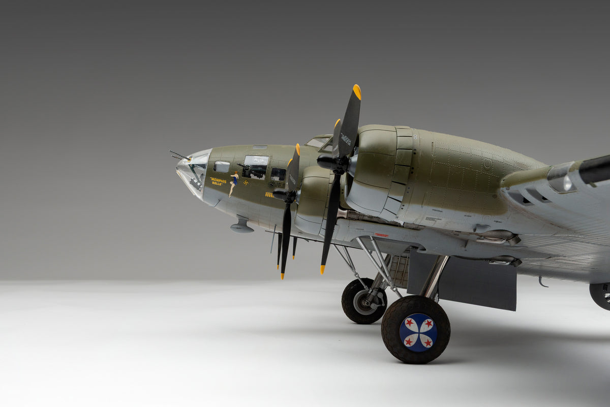 B-17F Flying Fortress - 'Memphis Belle' at 1:32 scale by Amalgam Collection