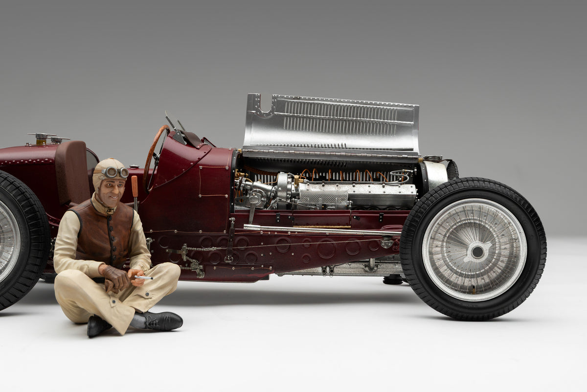 Bugatti Type 59 - 1934 Monaco Grand Prix - Tazio Nuvolari Figure Edition at 1:8 scale by Amalgam Collection