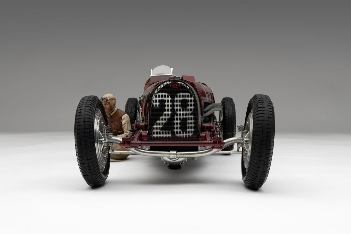Bugatti Type 59 - 1934 Monaco Grand Prix - Tazio Nuvolari Figure Edition at 1:8 scale by Amalgam Collection