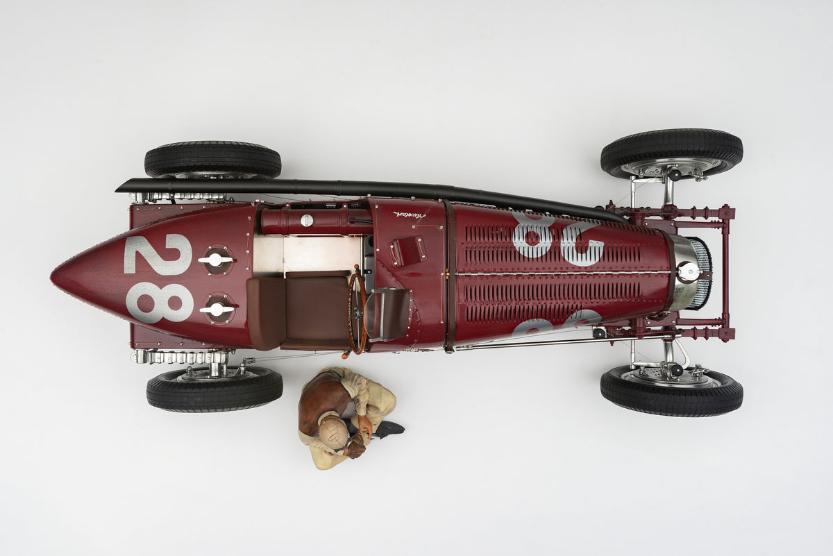 Bugatti Type 59 - 1934 Monaco Grand Prix - Tazio Nuvolari Figure Edition at 1:8 scale by Amalgam Collection