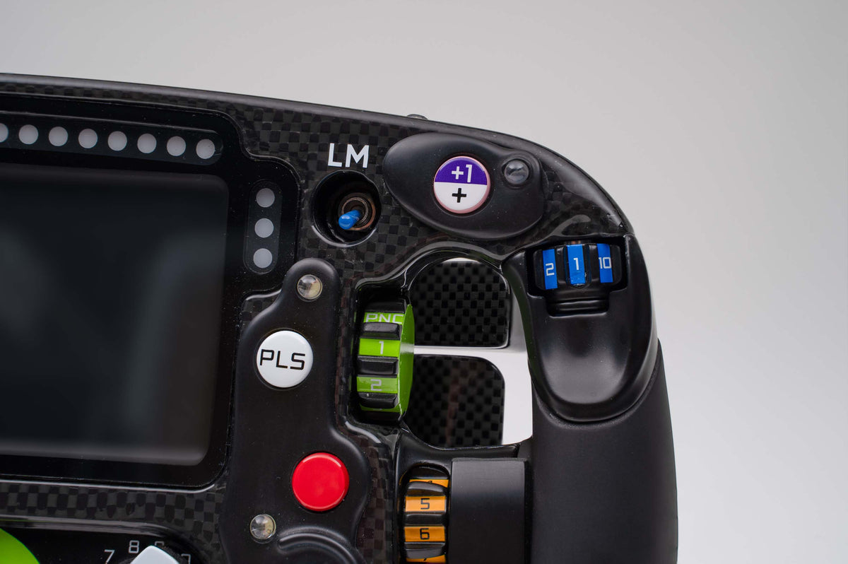 Volant McLaren MCL38 (2024)