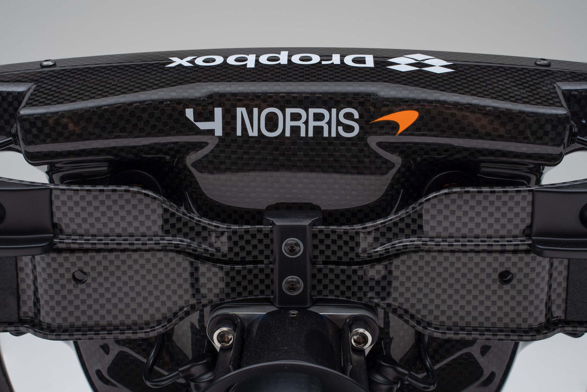 Volant McLaren MCL38 (2024)