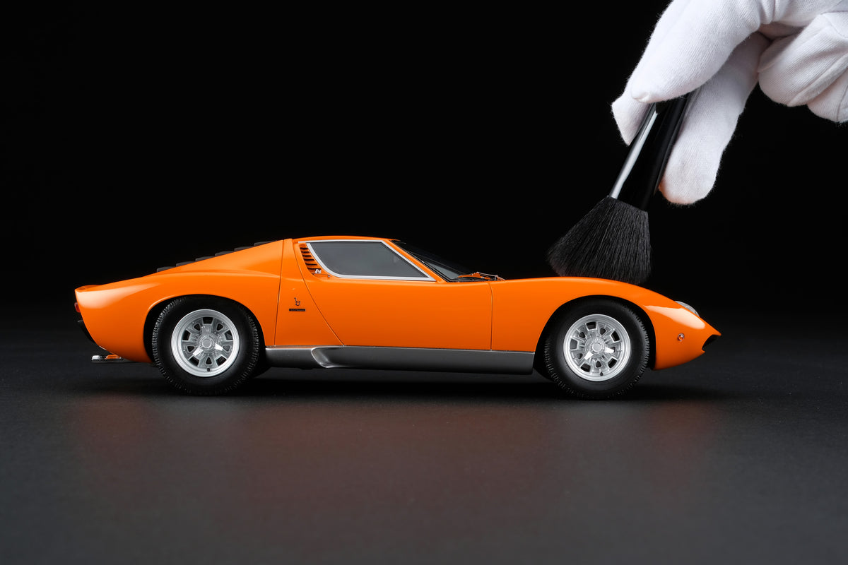 Lamborghini Miura P400 SV - Arancia Miura - 1:18 scale