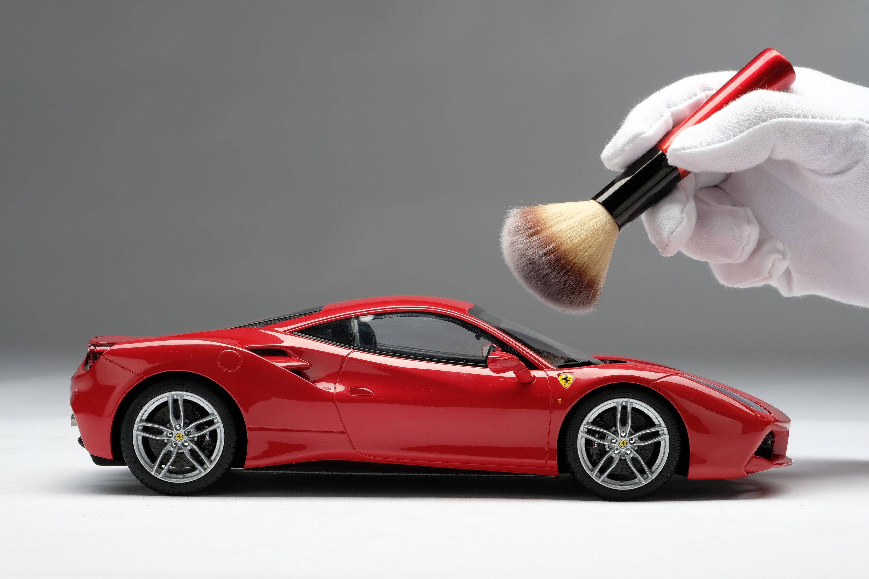 フェラーリ 488 GTB – Amalgam Collection