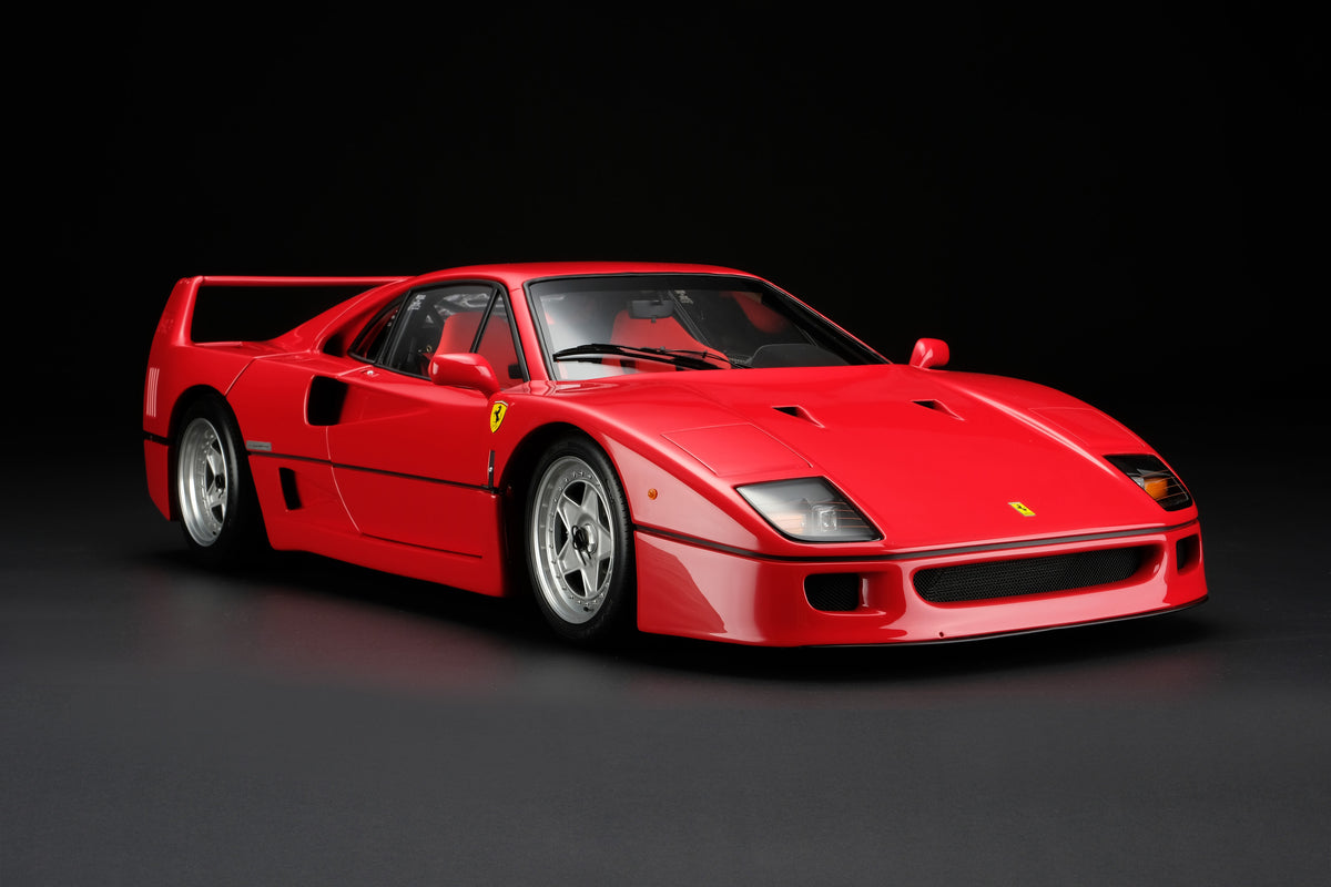 Ferrari F40 (1987) - European Specification - Rosso Corsa - 1:8 scale