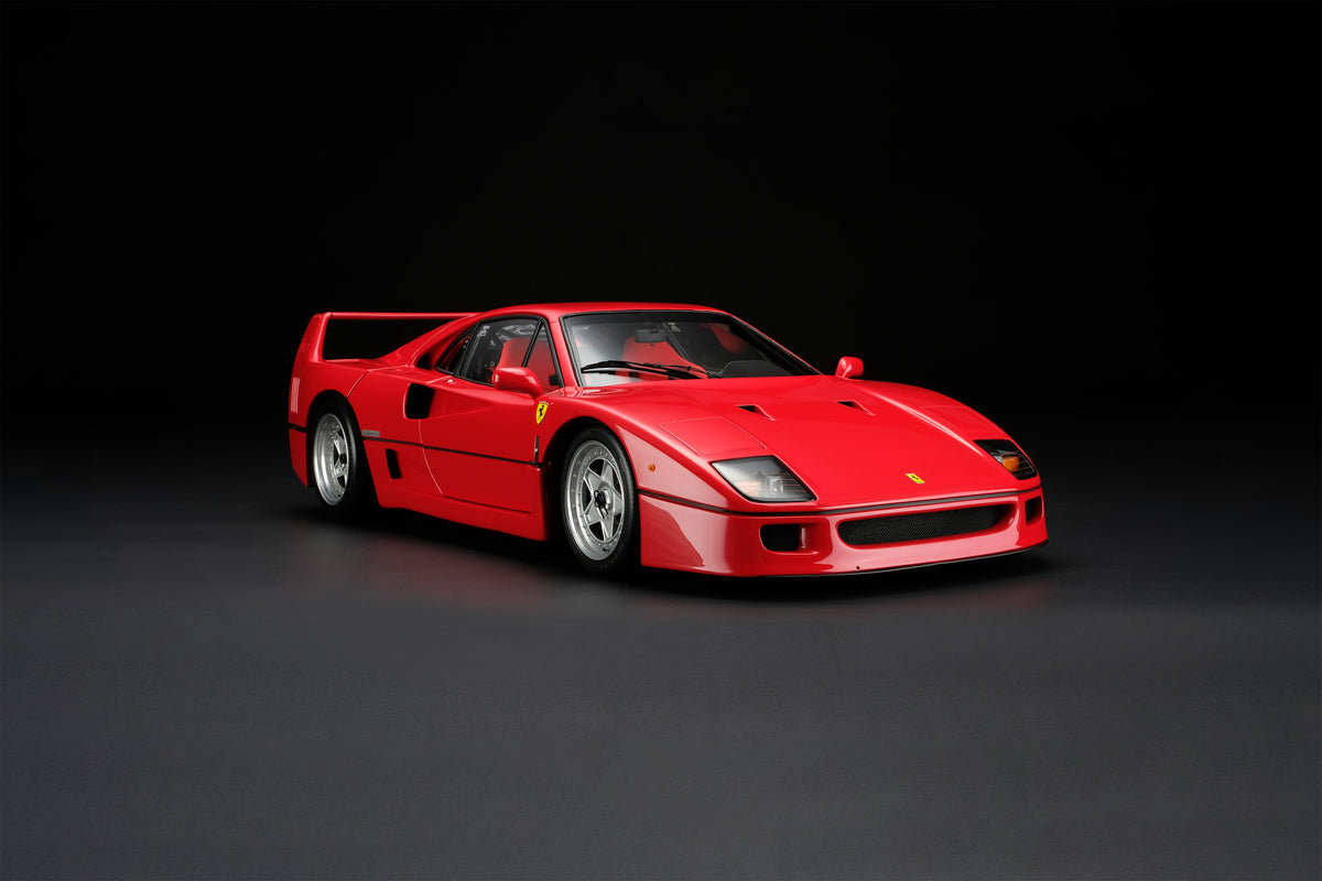 Ferrari F40 (1987) - European Specification - Rosso Corsa - 1:8 scale