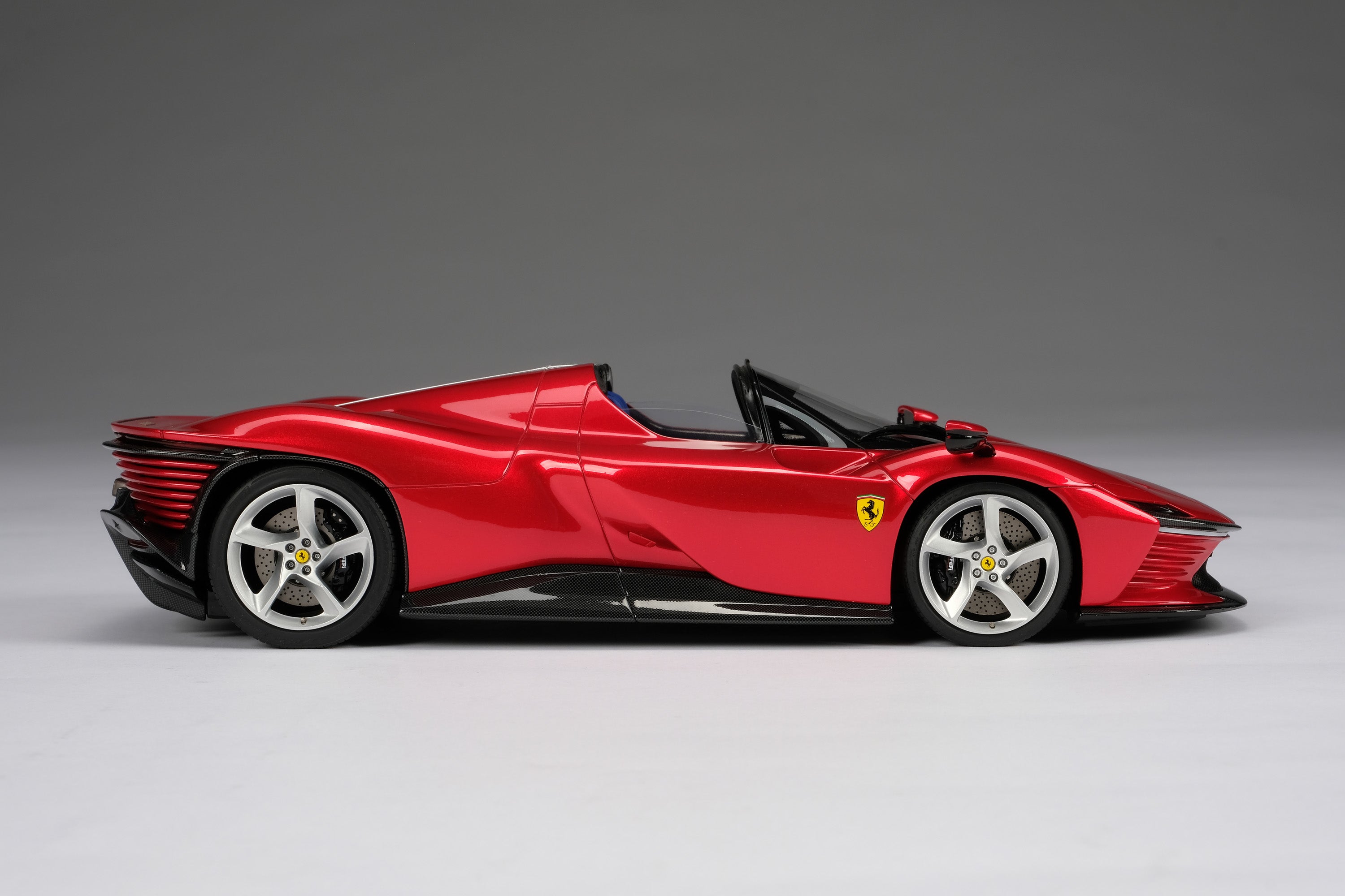 Ferrari Daytona SP3 – Amalgam Collection