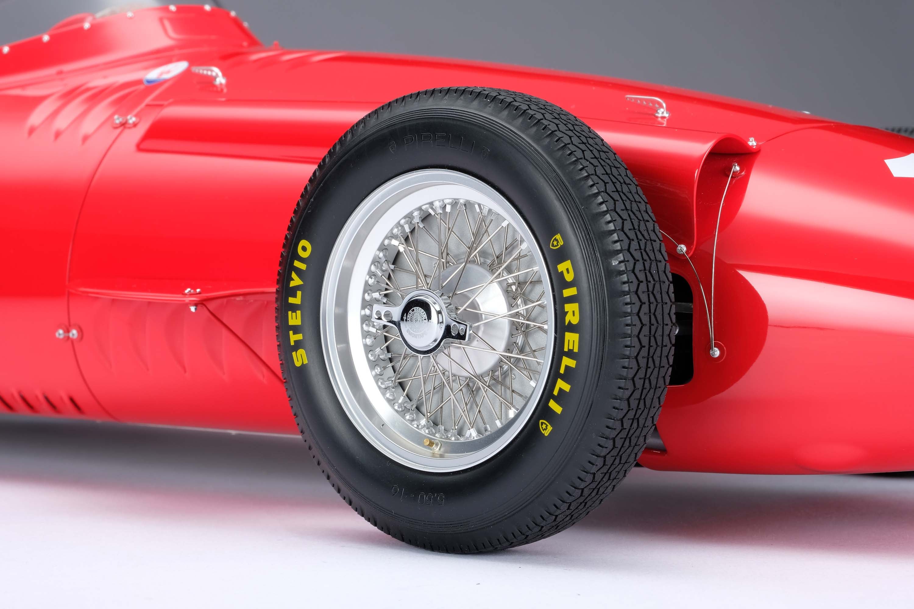 ウェスタンモデル製　マセラッティー２５０Ｆ　1／２４　１９５７独ＧＰ　ファンジオ マセラティ 250F - 1957 ドイツ グランプリ - ファン マヌエル