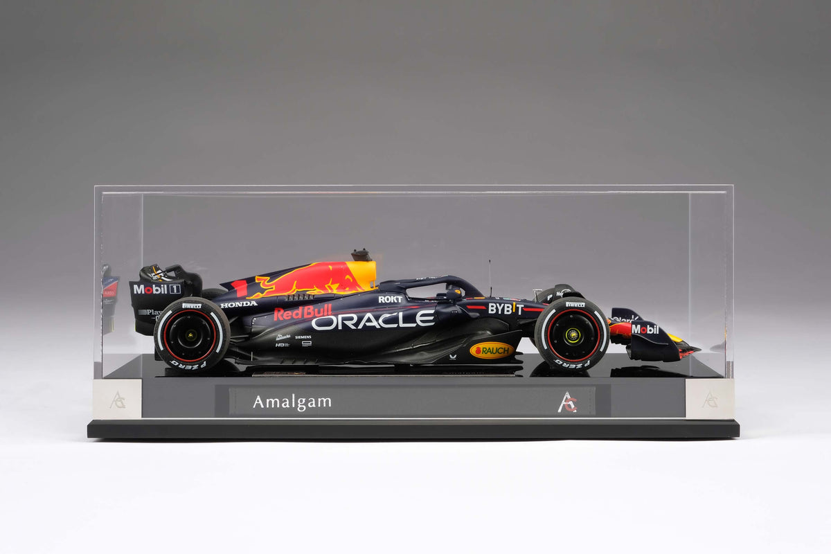 Oracle Red Bull Racing RB19 - Max Verstappen