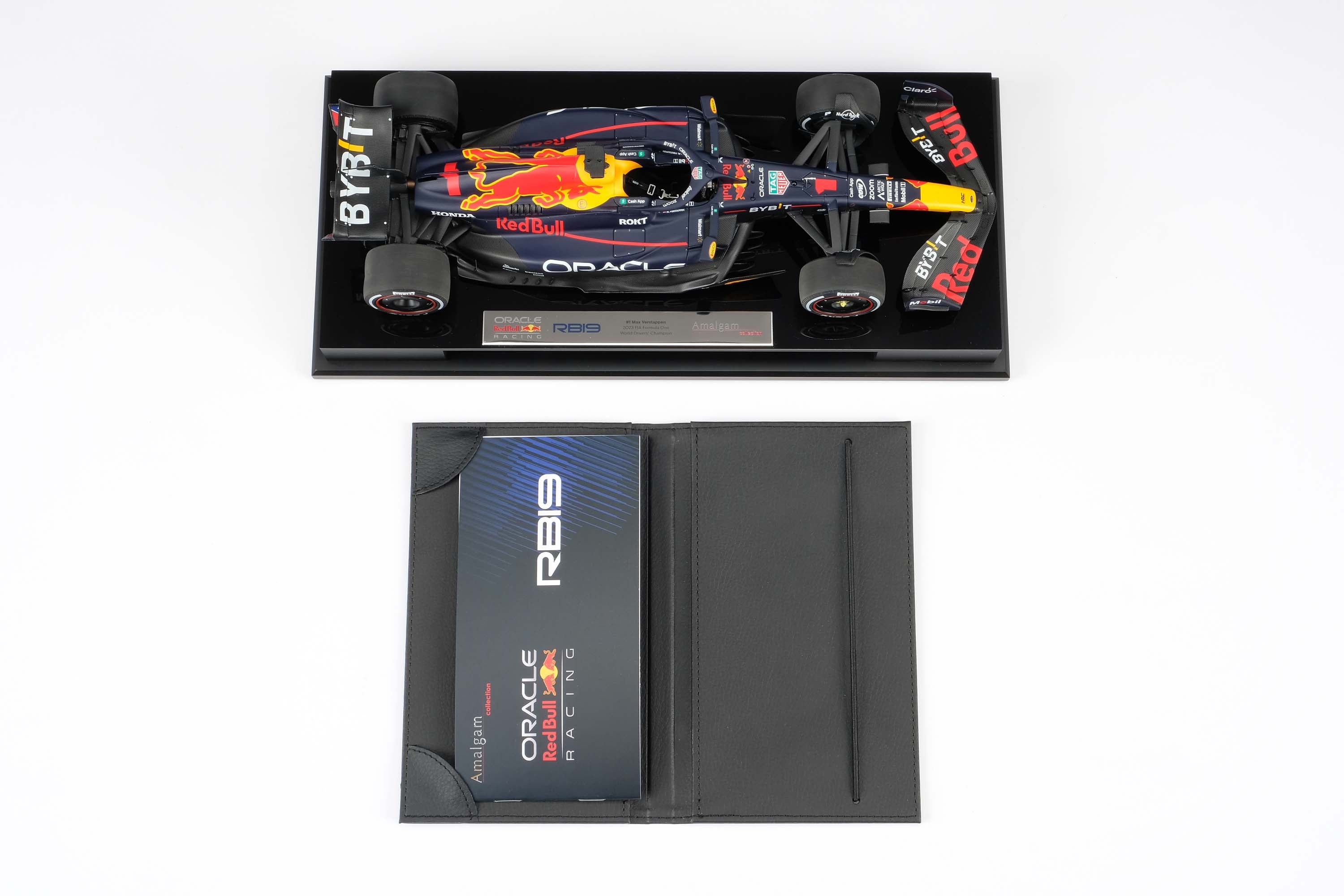 1/18 オラクル レッドブル レーシング RB19(2023) アブダビGP Amazon | BURAGO 1/18 オラクル レッドブル レーシング RB19 (2023) No