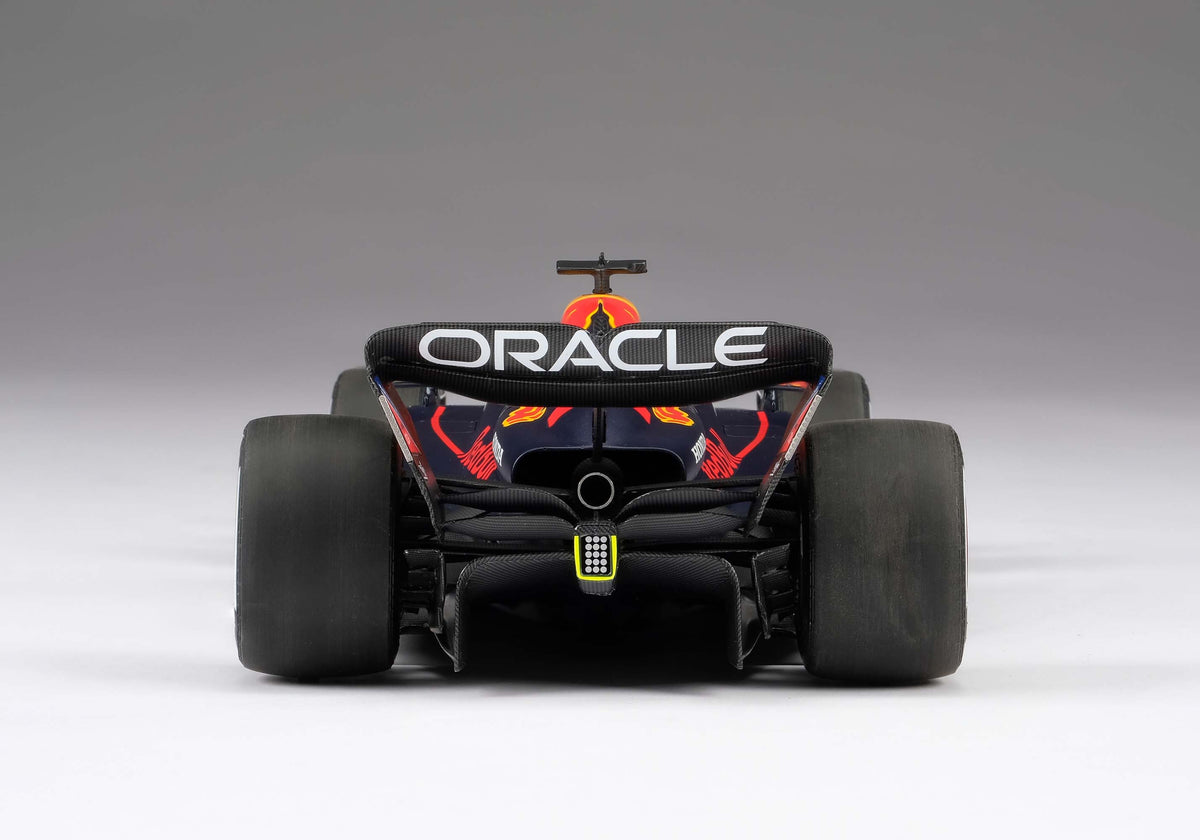 Oracle Red Bull Racing RB19 - Max Verstappen