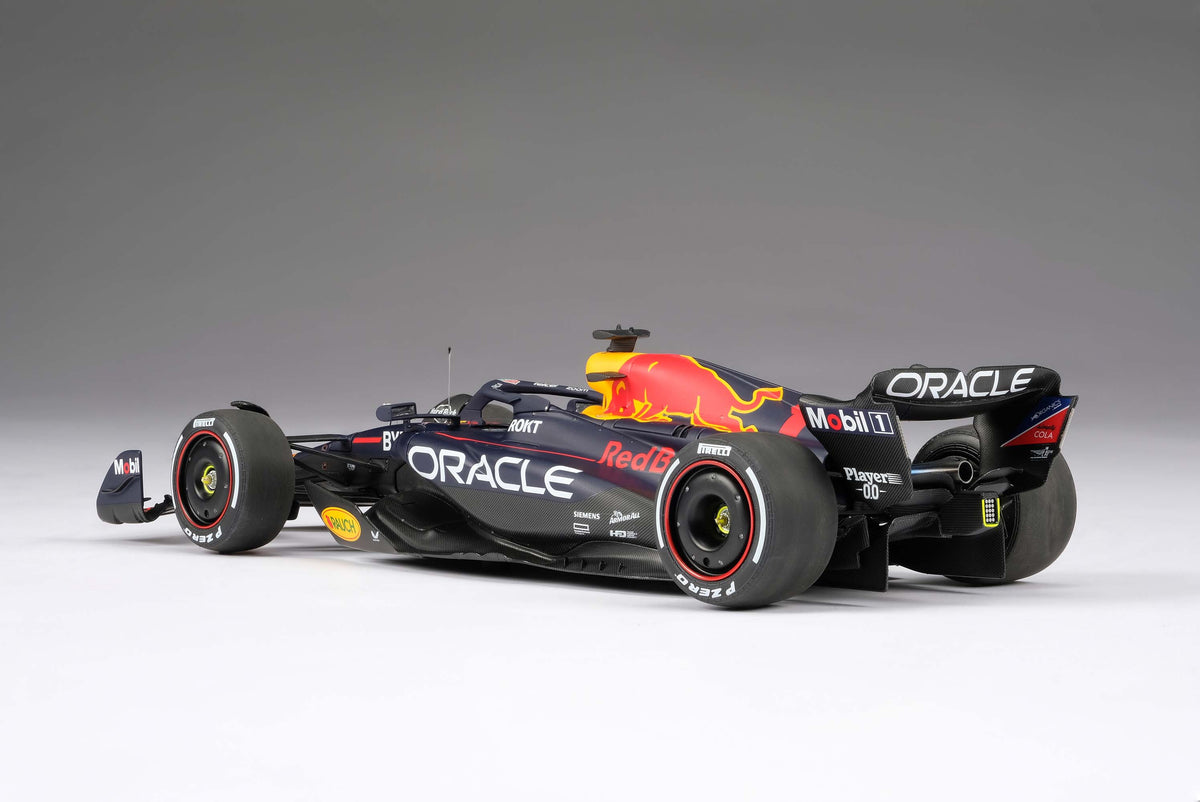 Oracle Red Bull Racing RB19 - Max Verstappen