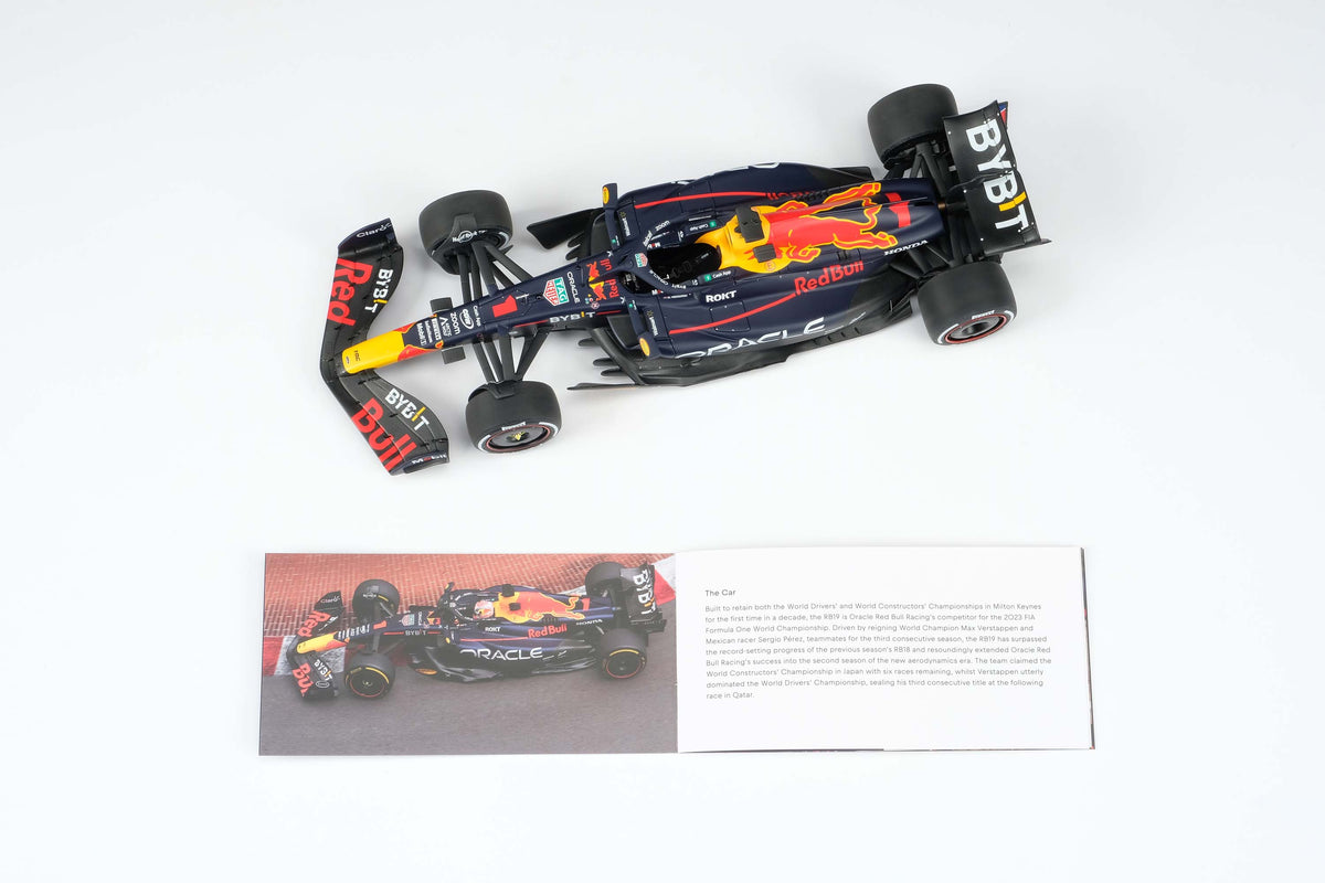 Oracle Red Bull Racing RB19 - Max Verstappen