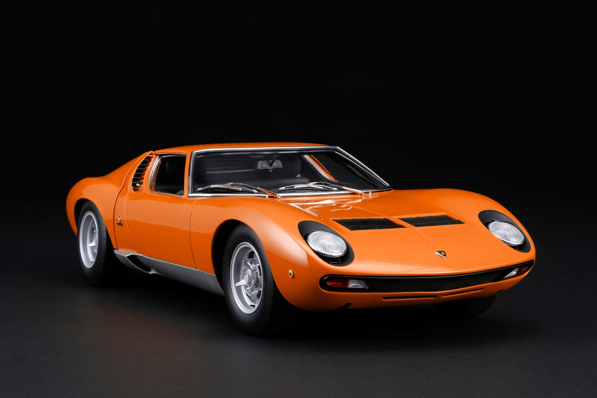 Lamborghini Miura P400 SV (1971) - Arancia Miura - 1:8 scale