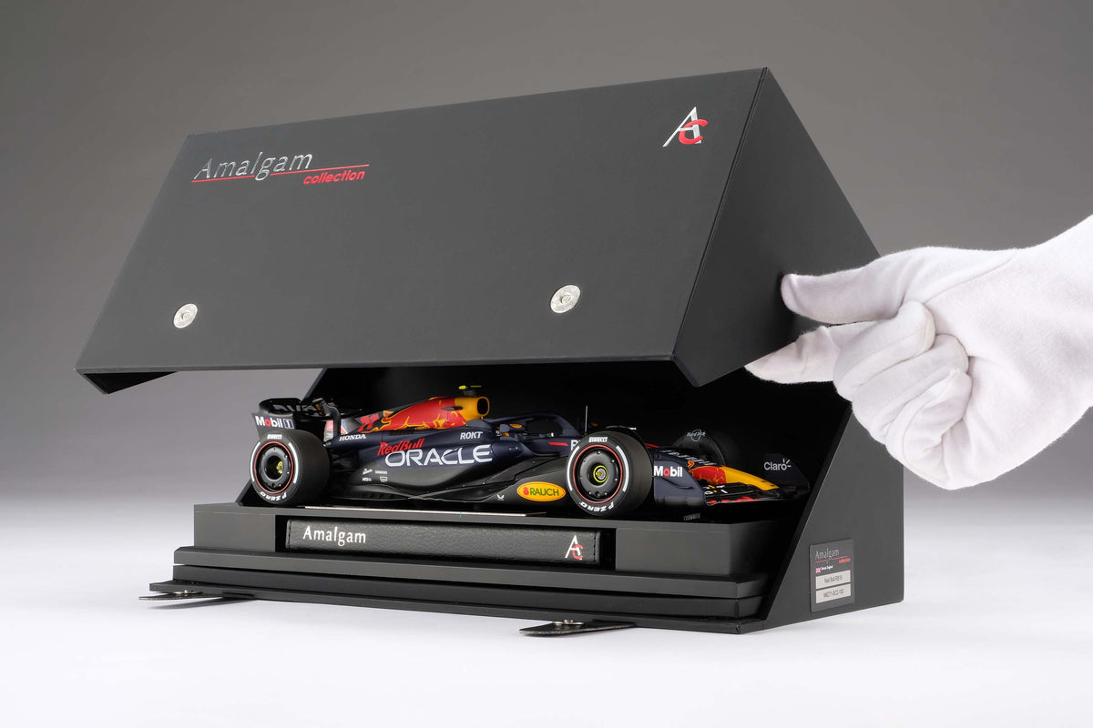 Oracle Red Bull Racing RB19 - 2023 Season Livery - Sergio Pérez - 1:18 scale